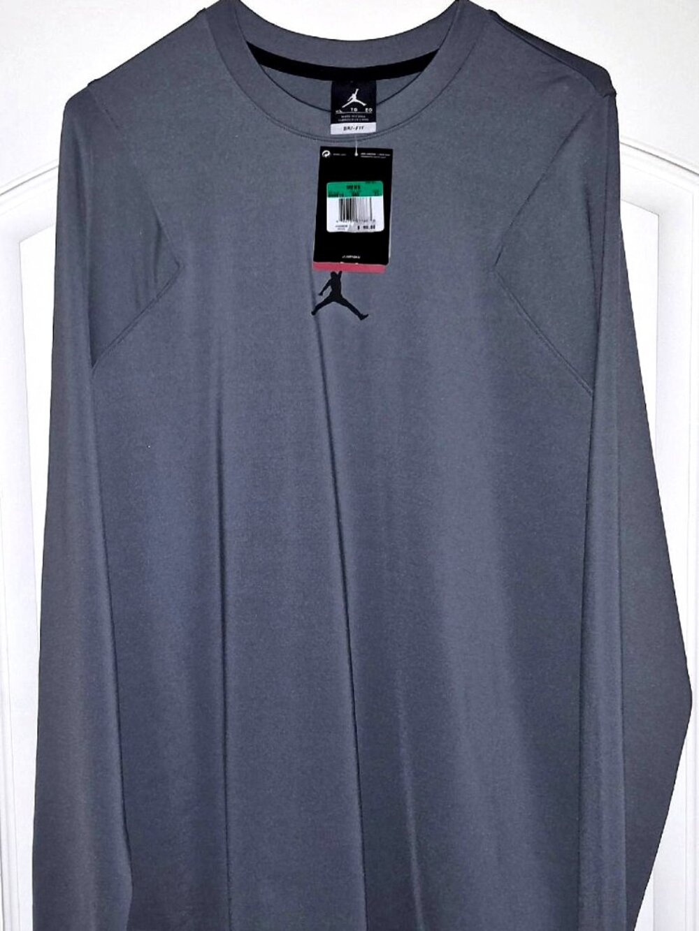 NEW WITH TAGS NIKE JORDAN JUMPMAN 800915-065 Dri-FIT MEN'S XL FITTED GREY SHIRT